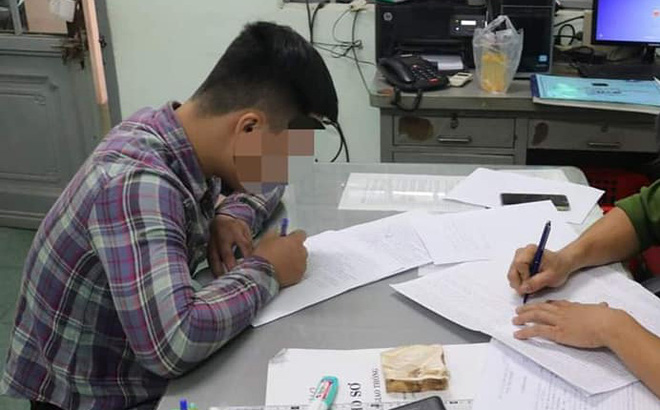 Chạy xe bằng 1 bánh, lạng lách rồi khoe chiến tích trên TikTok, thanh niên bị phạt hơn 9 triệu đồng - Ảnh 1.