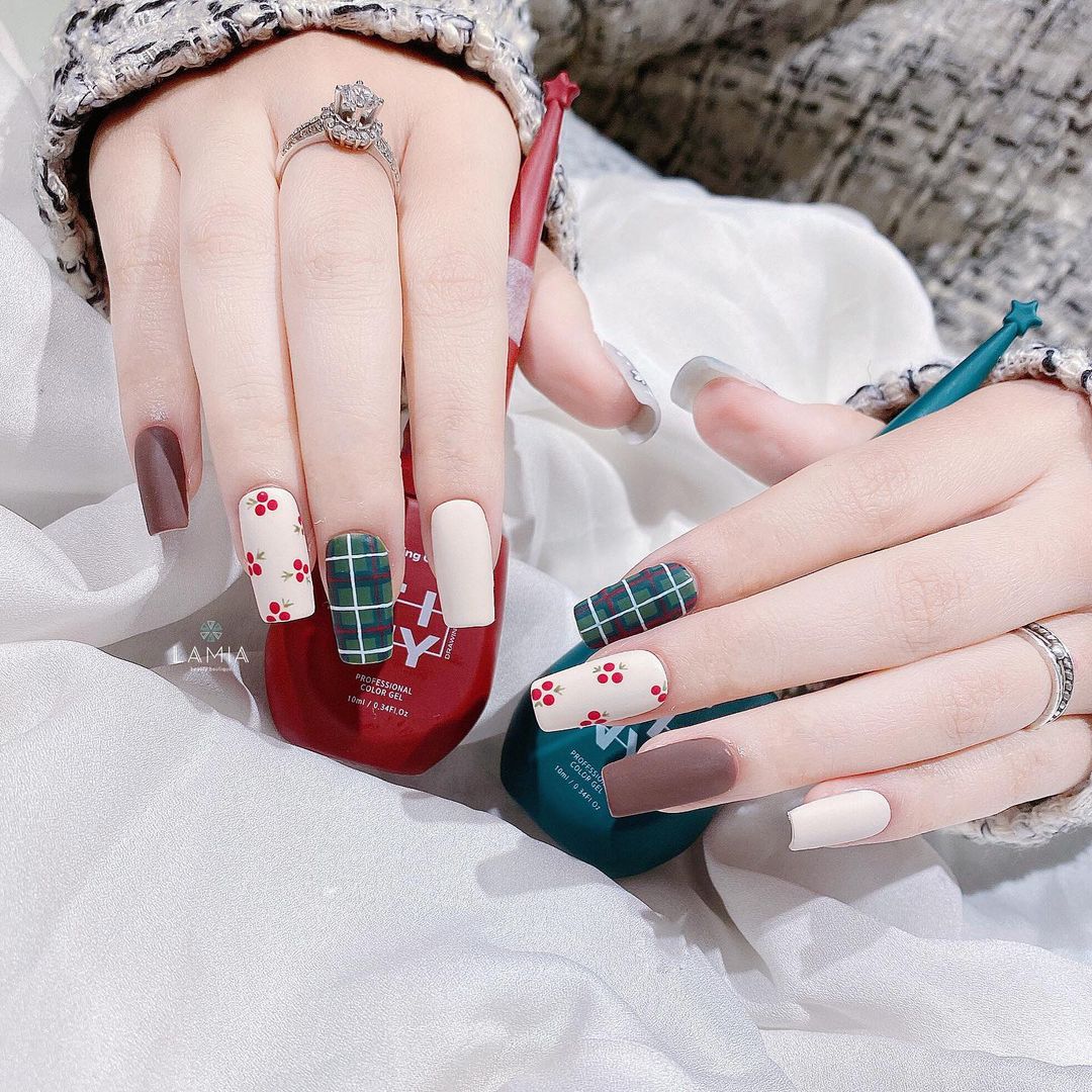 Đón Noel với 10 bộ nail xinh miễn bàn \