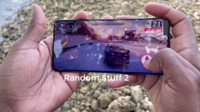 Chưa ra mắt nhưng Galaxy S21+ đã có đánh giá: Cảm giác cầm nắm cao cấp, cảm biến vân tay nhanh hơn, thời lượng pin ấn tượng - Ảnh 3.