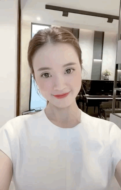 Cô giáo hot nhất nhì Vbiz Midu khoe sương sương cơ ngơi, 1 góc mà dân tình đã phải thốt lên: Mê chữ ê kéo dài - Ảnh 2.