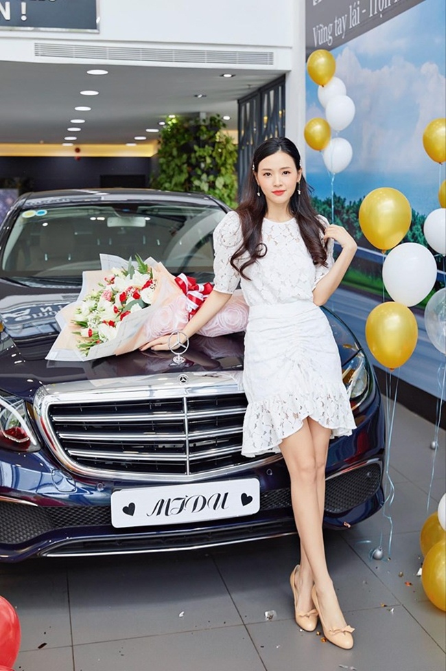 Cô giáo hot nhất nhì Vbiz Midu khoe sương sương cơ ngơi, 1 góc mà dân tình đã phải thốt lên: Mê chữ ê kéo dài - Ảnh 5.