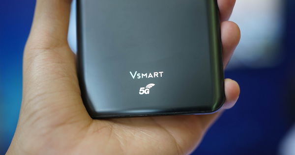 VinSmart bán smartphone 5G tại Mỹ trước Việt Nam - Ảnh 1.