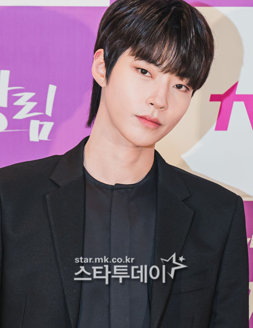 Cặp đôi Cha Eun Woo - Moon Ga Young khoe visual đẹp không góc chết tại sự kiện, nữ phụ nhăn nhó khó hiểu giật trọn spotlight - Ảnh 10.