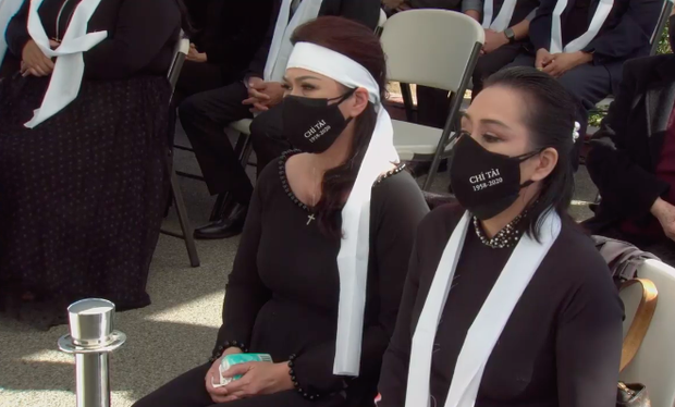 Em gái ca sĩ Phương Loan giái thích lý do mẹ vợ không thể vào phòng hỏa thiêu của NS Chí Tài, hé lộ mối quan hệ thân thiết của cả hai - Ảnh 4. Em gái ca sĩ Phương Loan giái thích lý do mẹ vợ không thể vào phòng hỏa thiêu của NS Chí Tài, hé lộ mối quan hệ thân thiết của cả hai - Ảnh 4.