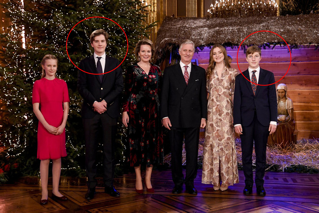 Gia đình hoàng gia trên thế giới tung ảnh thiệp Giáng sinh, nhà Công nương Kate lần đầu lép vế trước vẻ đẹp hoàn mỹ của Hoàng gia Bỉ - Ảnh 5.