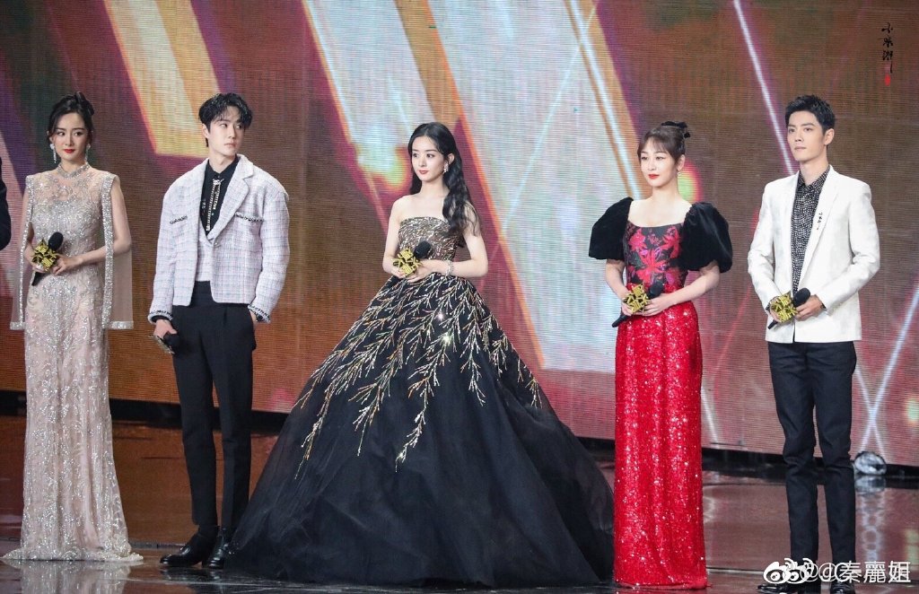 Rần rần khoảnh khắc Ti&ecirc;u Chiến - Vương Nhất B&aacute;c l&eacute;n nh&igrave;n nhau, thuyền B&aacute;c Qu&acirc;n Nhất Ti&ecirc;u lại căng buồm ra khơi - Ảnh 3.