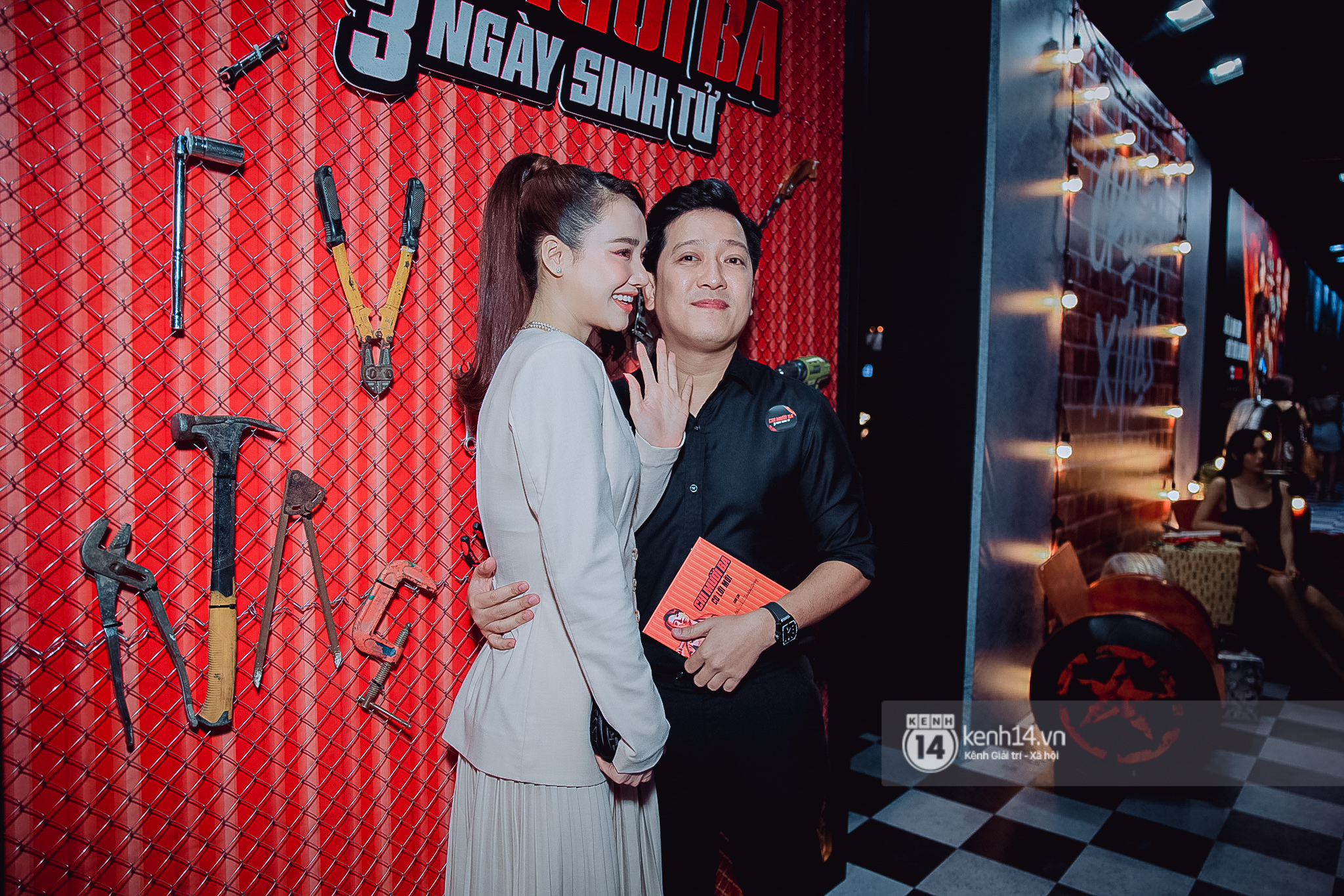 Jack brought the new MV form to the press conference Sister Thirteen, Nam Em - Truong Giang crashed on the red carpet - Photo 6.