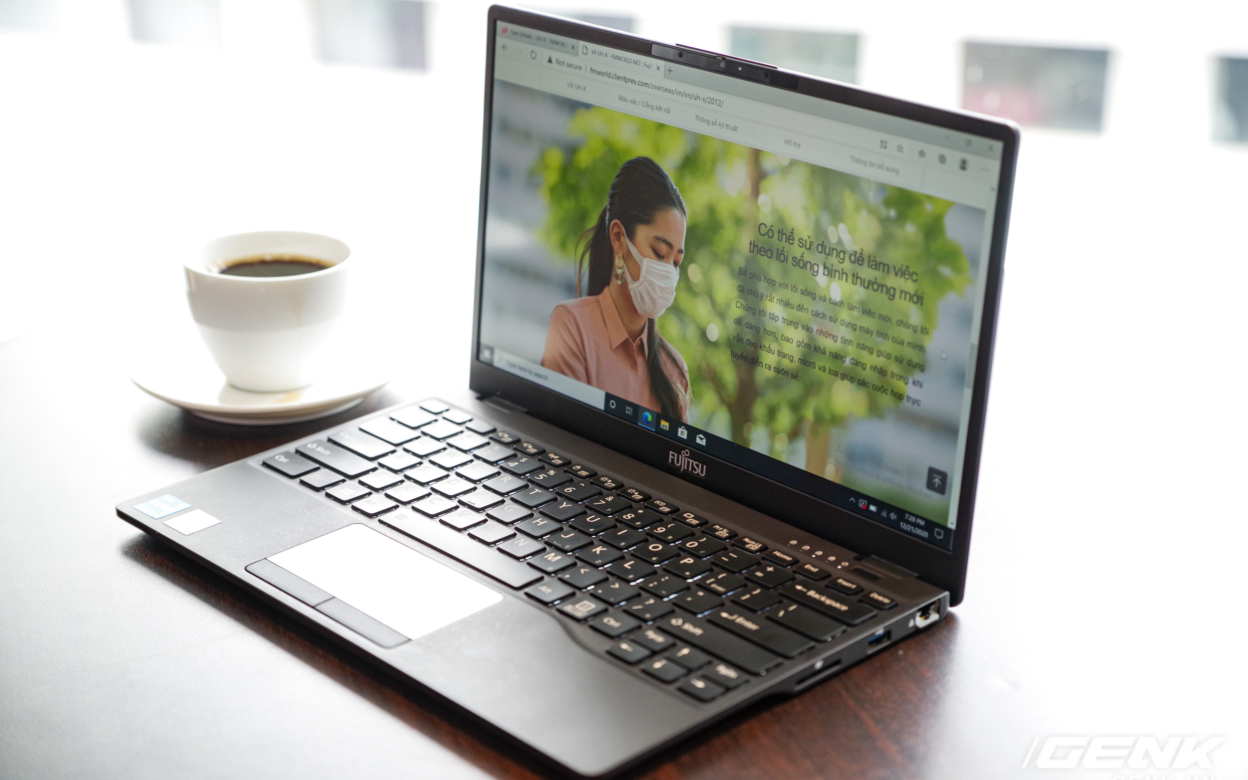 Fujitsu ra mắt laptop nhẹ nhất Việt Nam, sử dụng chip Intel thế hệ 11 Tiger Lake, giá từ 30 triệu đồng - Ảnh 1.