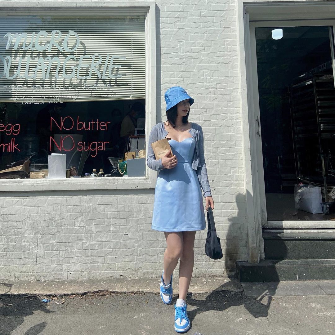 Instagram look của sao Việt: Chi Pu, Mẫn Tiên lên đồ ấm áp vẫn không bằng Hà Tăng “quẩy” outfit cho ngày đại hàn - Ảnh 5. Instagram look của sao Việt: Chi Pu, Mẫn Tiên lên đồ ấm áp vẫn không bằng Hà Tăng “quẩy” outfit cho ngày đại hàn - Ảnh 5.