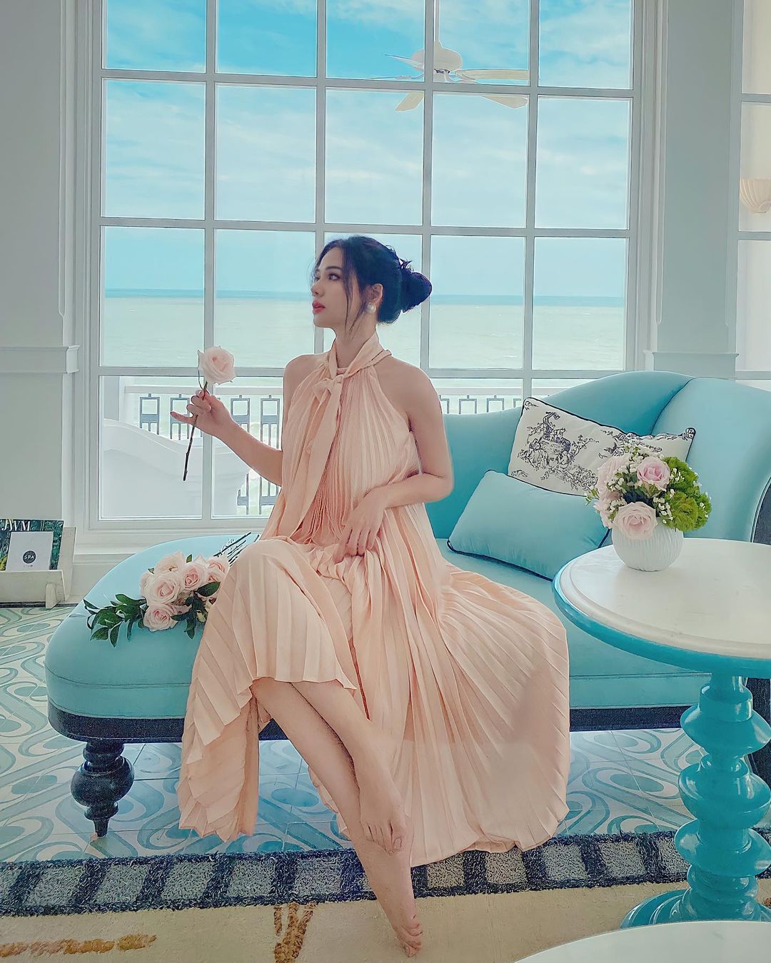 Instagram look của sao Việt: Chi Pu, Mẫn Tiên lên đồ ấm áp vẫn không bằng Hà Tăng “quẩy” outfit cho ngày đại hàn - Ảnh 9. Instagram look của sao Việt: Chi Pu, Mẫn Tiên lên đồ ấm áp vẫn không bằng Hà Tăng “quẩy” outfit cho ngày đại hàn - Ảnh 9.