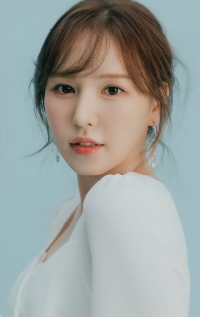 Từ 1 chi tiết nhỏ trên bàn ăn Giáng sinh, netizen soi được độ giàu có của Wendy (Red Velvet), lật lại luôn cả gia thế khủng - Ảnh 2.