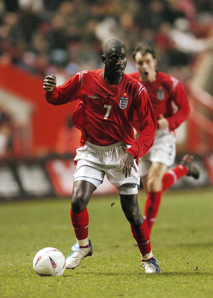 Cherno Samba, từ tài năng siêu hạng, huyền thoại trong game tới kẻ thất bại ngoài đời và tìm đến cái chết - Ảnh 2. Cherno Samba, từ tài năng siêu hạng, huyền thoại trong game tới kẻ thất bại ngoài đời và tìm đến cái chết - Ảnh 2.