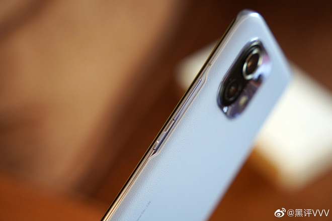 Cận cảnh Xiaomi Mi 11 vừa ra mắt: Thiết kế camera mới, có thêm bản mặt lưng da, màn hình và hiệu năng nâng cấp mạnh, giá từ 14,2 triệu đồng - Ảnh 5.