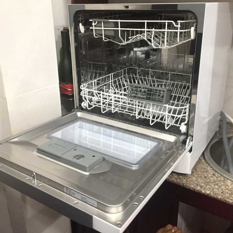 M&aacute;y rửa b&aacute;t Electrolux b&eacute; xinh: &ldquo;H&oacute;t h&ograve;n họt&rdquo; nhưng vẫn bị d&acirc;n t&igrave;nh ch&ecirc; kh&ocirc;ng &iacute;t - Ảnh 4.