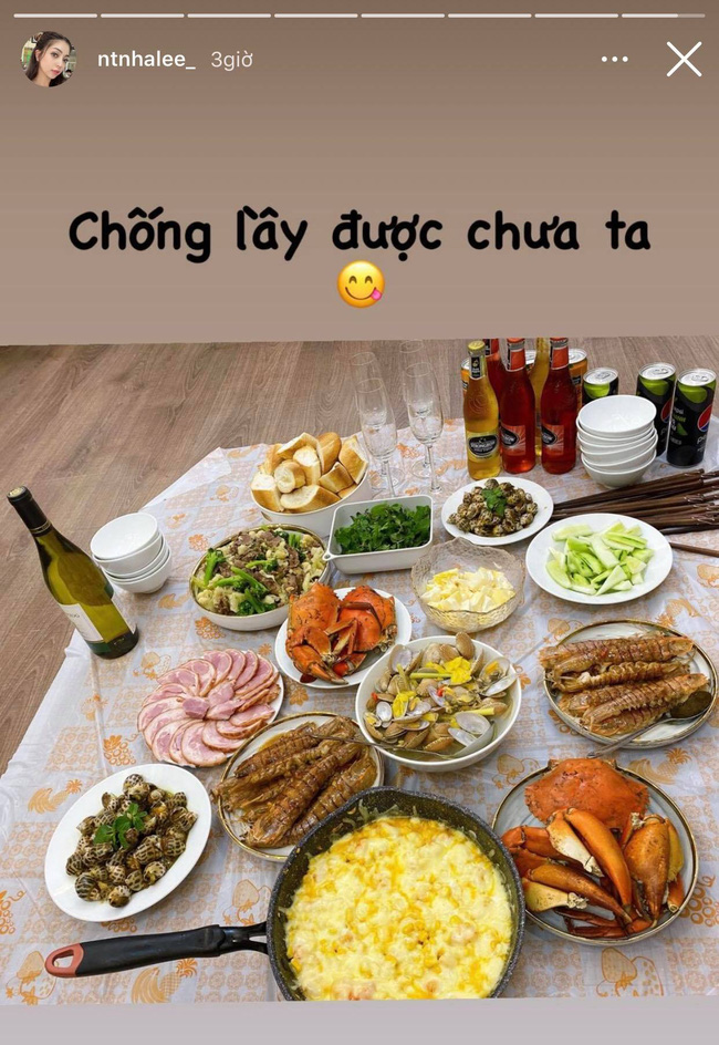 Nhật Lê - tình cũ Quang Hải khoe mâm cơm tự nấu sang xịn như nhà hàng, so với cơm Huỳnh Anh nấu quả là khác nhau trời vực! - Ảnh 1.