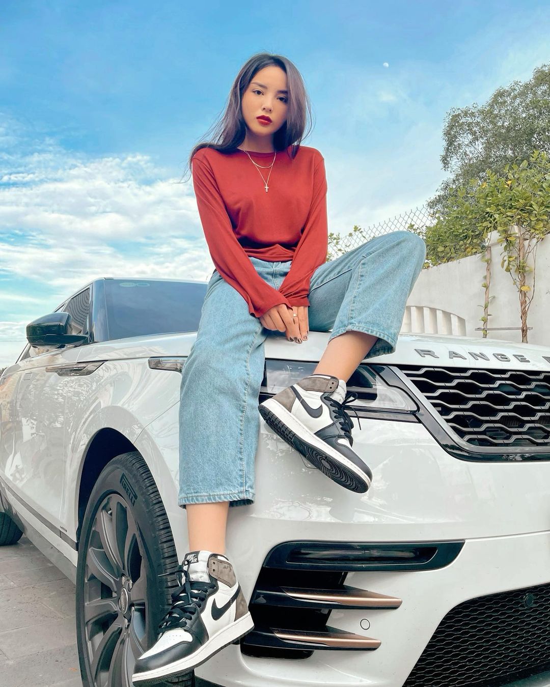 Instagram look của sao Việt: Ngọc Trinh diện áo cắt khoét nhìn mà ngượng thay, Xoài Non đơn giản mà xinh ngất - Ảnh 5. Instagram look của sao Việt: Ngọc Trinh diện áo cắt khoét nhìn mà ngượng thay, Xoài Non đơn giản mà xinh ngất - Ảnh 5.