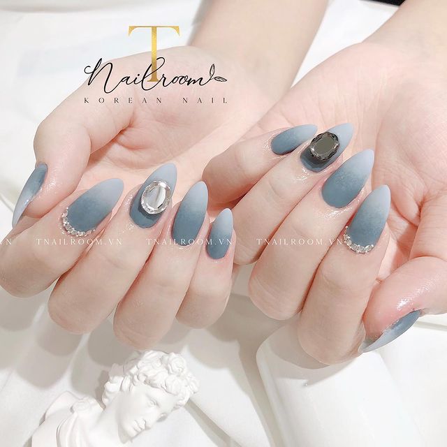 10 mẫu nail max xinh ở c&aacute;c tiệm l&uacute;c n&agrave;y, chị em diện đ&oacute;n năm mới l&agrave; chuẩn b&agrave;i - Ảnh 16.