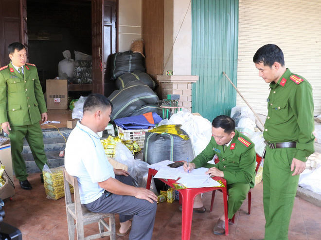 Mua gần 600kg tr&agrave; xanh đểu về đ&oacute;ng g&oacute;i giả thương hiệu ch&egrave; Th&aacute;i Nguy&ecirc;n để b&aacute;n Tết - Ảnh 2.
