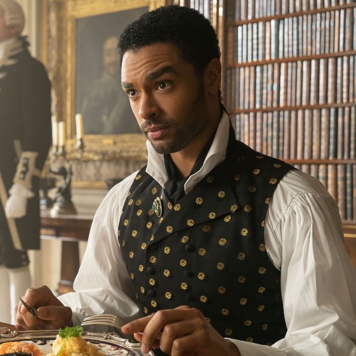 Bridgerton đ&uacute;ng chất Gossip Girl phi&ecirc;n bản qu&yacute; tộc Anh, th&ecirc;m d&agrave;n tiểu thư - c&ocirc;ng tử xinh y&ecirc;u c&agrave;ng xem c&agrave;ng ưng mắt - Ảnh 4.