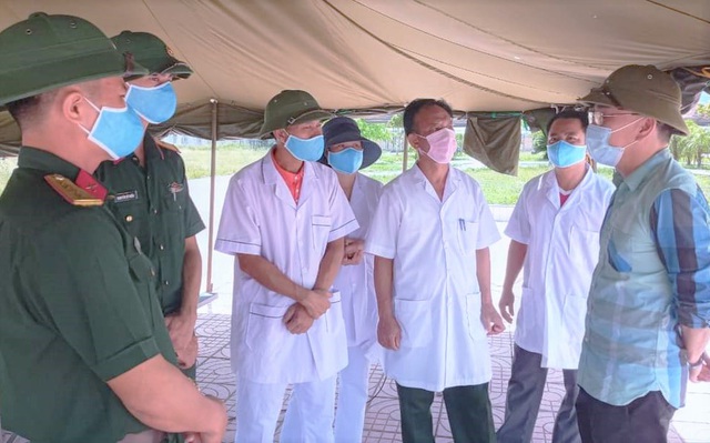 Dịch Covid-19 ngày 4/12: Hà Nội tăng cường kiểm tra công tác phòng dịch tại nơi công cộng - Ảnh 1.