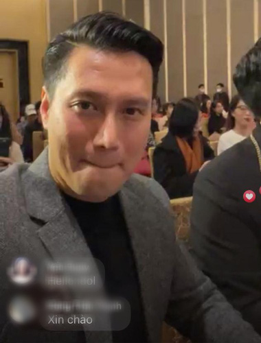Netizen muốn "ngã ngửa" vì nhan sắc của Việt Anh trên livestream, combo mặt đơ và mũi xiên vẹo 1 ngày trước vẫn không là gì?