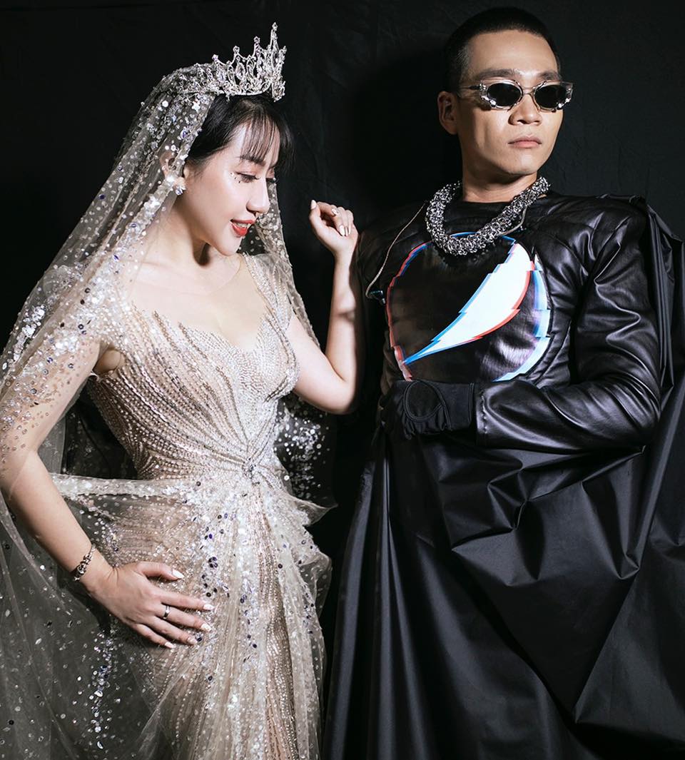 Wowy tiếp tục diễn ca khúc mới trên sàn diễn thời trang, cảm hứng đến từ trò chơi Mario giải cứu công chúa liệu có hot như Thiên Đàng? - Ảnh 3. Wowy tiếp tục diễn ca khúc mới trên sàn diễn thời trang, cảm hứng đến từ trò chơi Mario giải cứu công chúa liệu có hot như Thiên Đàng? - Ảnh 3.