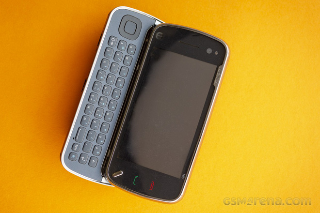 Nokia N97: tưởng iPhone killer hóa ra lại là thứ giết chết chính Nokia - Ảnh 4.