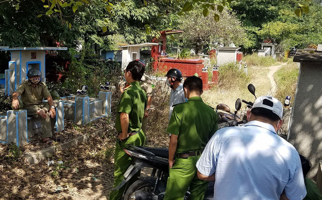 Đi bẫy chim, tá hỏa khi thấy người đàn ông tử vong trong tư thế treo cổ - Ảnh 1.