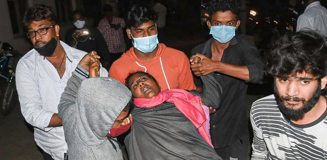 Hàng trăm người nhập viện vì bệnh lạ ở Ấn Độ - Ảnh 2.