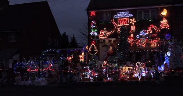 Gia đình chi 300 triệu decor Giáng sinh chỉ để... chọc tức hàng xóm, thù dai tận 20 năm - Ảnh 6.
