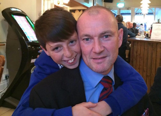 Thi vả nhau xem ai khỏe hơn, con trai 19 tuổi tát bố tử vong - Ảnh 1. Thi vả nhau xem ai khỏe hơn, con trai 19 tuổi tát bố tử vong - Ảnh 1.