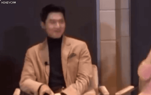 Soi hint của Hyun Bin - Son Ye Jin, thấy loạt điểm &ldquo;bất thường&rdquo;: Từ Baeksang đ&atilde; giấu nhưng qu&aacute; lộ, ch&agrave;ng c&ograve;n cầu h&ocirc;n lu&ocirc;n rồi? - Ảnh 14.