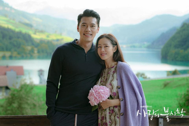 Hyun Bin - Son Ye Jin bị khui tin hẹn hò, ôn lại gấp loạt khoảnh khắc mùi mẫn ở bom tấn Crash Landing On You nào! - Ảnh 1.