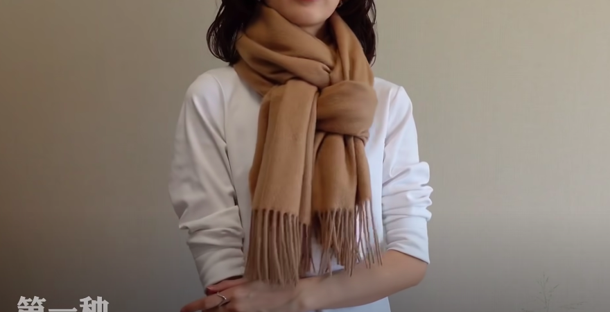 5 kiểu qu&agrave;ng khăn chuẩn style H&agrave;n Quốc: Kh&ocirc;ng chỉ ấm &aacute;p, sang chảnh m&agrave; c&ograve;n hack chiều cao t&agrave;i t&igrave;nh - Ảnh 3.