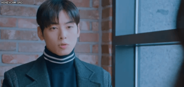 Moon Ga Young - Cha Eun Woo toan đóng cảnh nóng thì bị đôi tay bí ẩn cản lối ở tập 9 True Beauty, tức ghê! - Ảnh 2. Moon Ga Young - Cha Eun Woo toan đóng cảnh nóng thì bị đôi tay bí ẩn cản lối ở tập 9 True Beauty, tức ghê! - Ảnh 2.