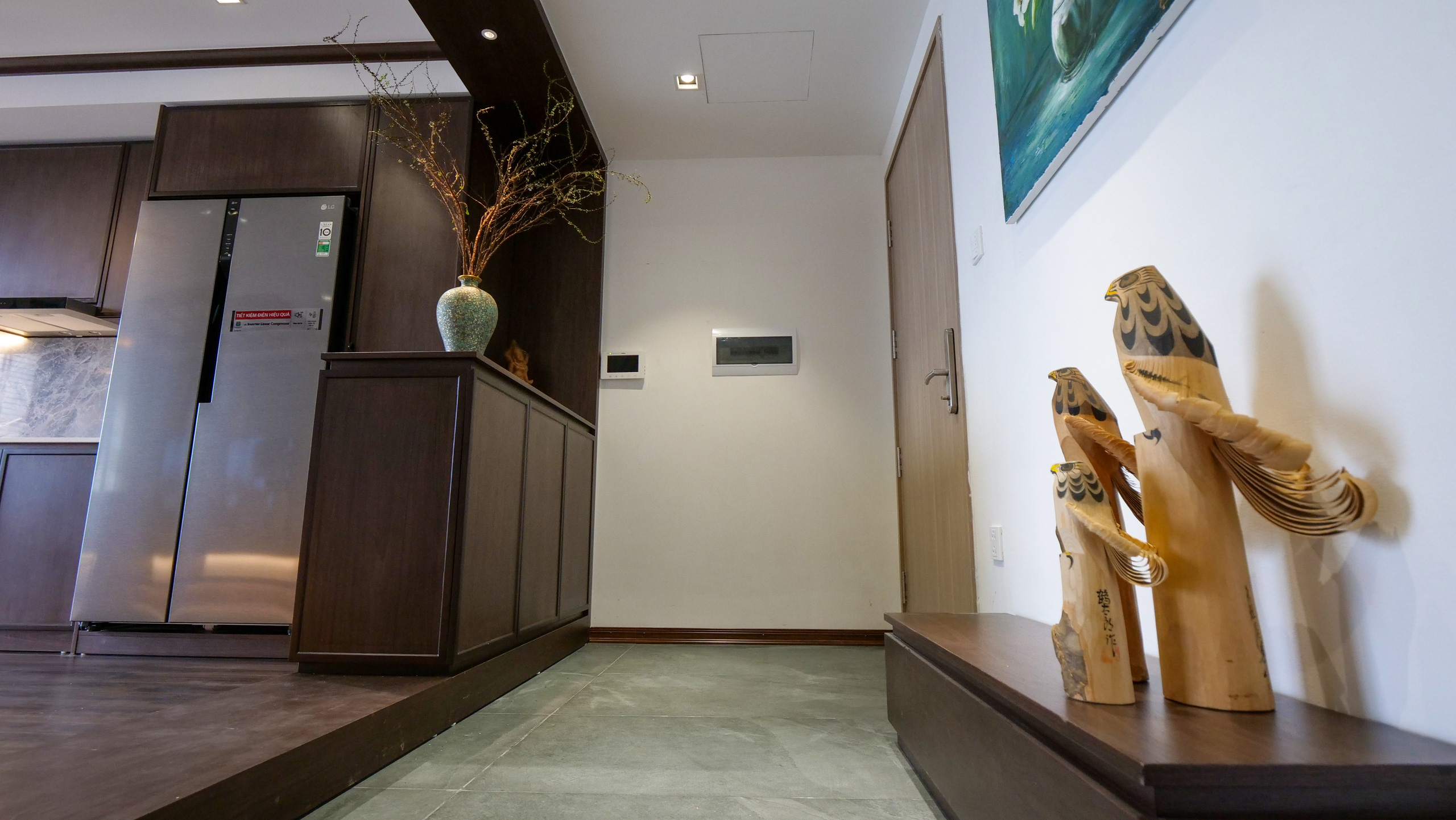 Căn hộ Vinhomes với phong cách Nhật Bản tinh tế và tiện nghi, ăn tiền nhất là view đắt giá bao trọn VinUni - Ảnh 1. Căn hộ Vinhomes với phong cách Nhật Bản tinh tế và tiện nghi, ăn tiền nhất là view đắt giá bao trọn VinUni - Ảnh 1.