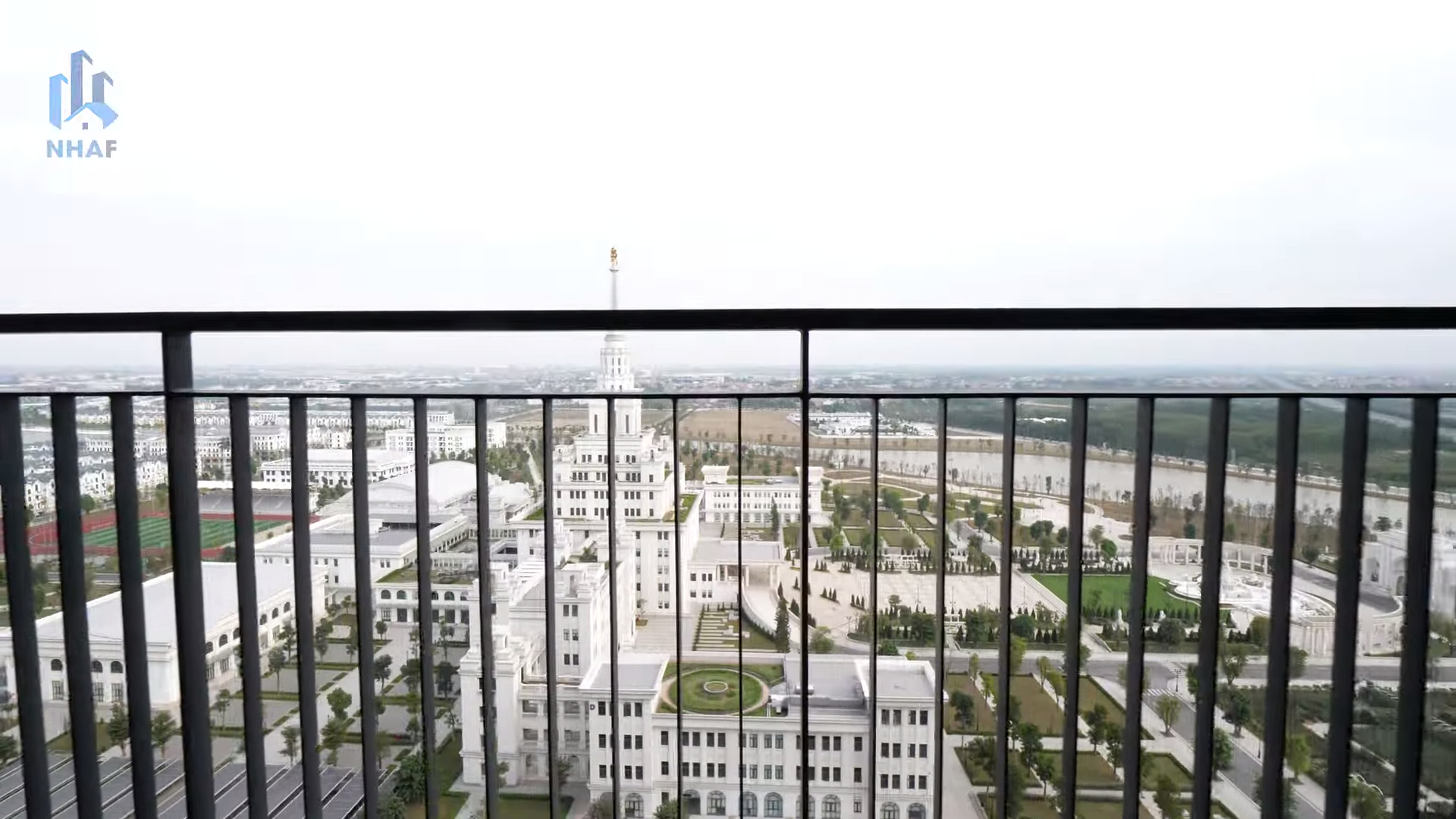 Căn hộ Vinhomes với phong cách Nhật Bản tinh tế và tiện nghi, ăn tiền nhất là view đắt giá bao trọn VinUni - Ảnh 10. Căn hộ Vinhomes với phong cách Nhật Bản tinh tế và tiện nghi, ăn tiền nhất là view đắt giá bao trọn VinUni - Ảnh 10.