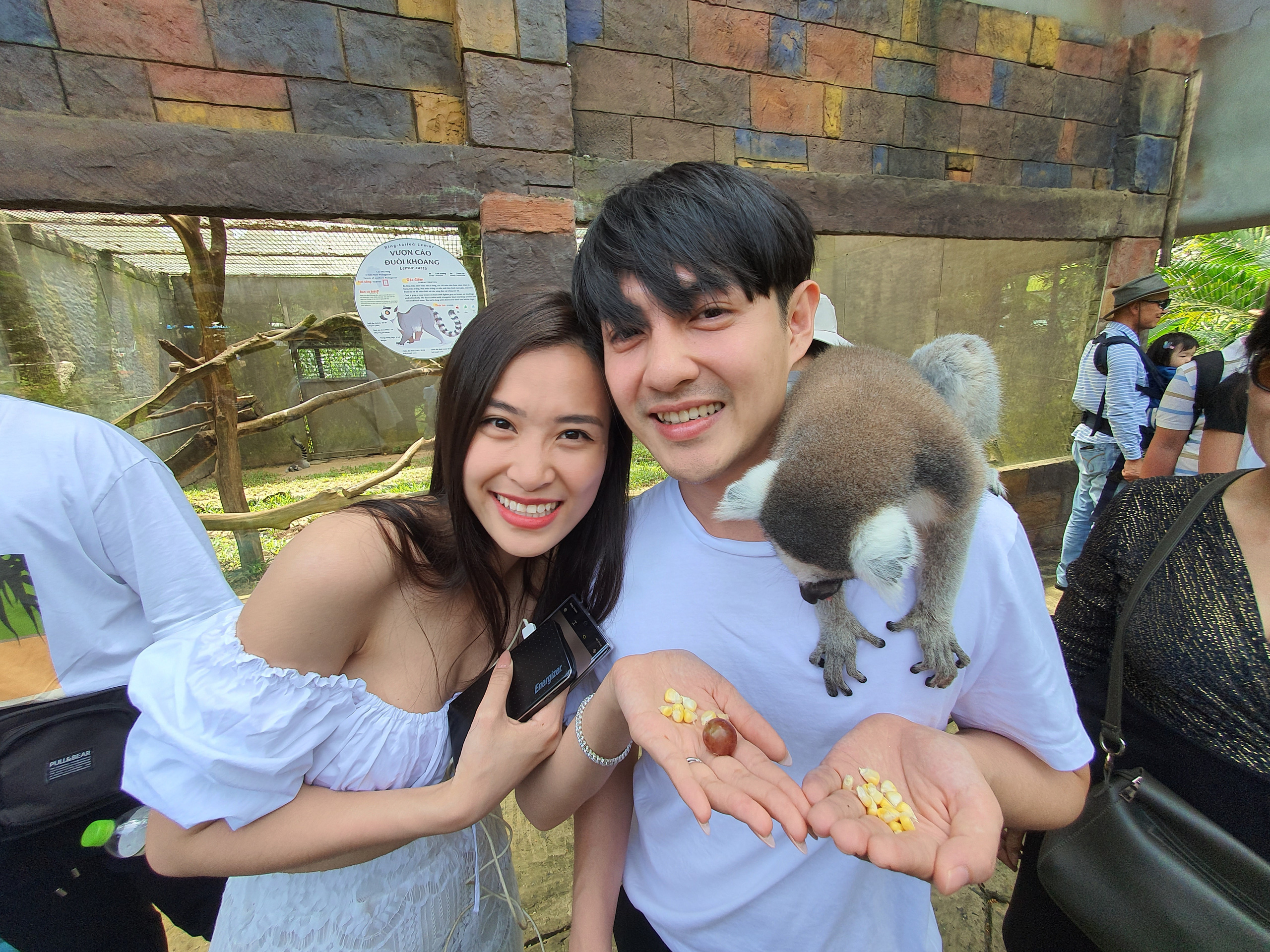 Nếu đến Ph&uacute; Quốc, đừng bỏ qua 8 qu&aacute;n c&agrave; ph&ecirc; view biển sang chảnh n&agrave;y: Nơi ho&agrave;n hảo để ngắm ho&agrave;ng h&ocirc;n, l&ecirc;n h&igrave;nh đẹp đến ngỡ ng&agrave;ng - Ảnh 2.