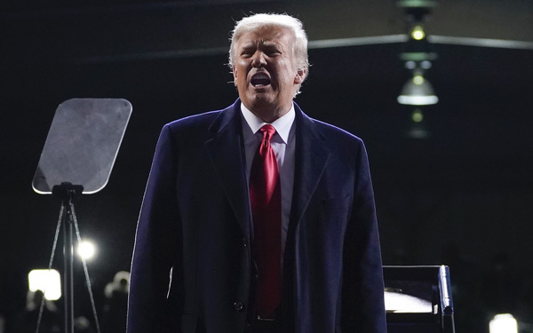 Sau Facebook, Twitter, đến lượt Snapchat khóa tài khoản của Tổng thống Trump vĩnh viễn - Ảnh 1.