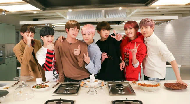 Dân tình réo tên Jungkook là người được lợi nhất khi đầu bếp nổi tiếng xác nhận tham gia show thực tế của BTS? - Ảnh 5.