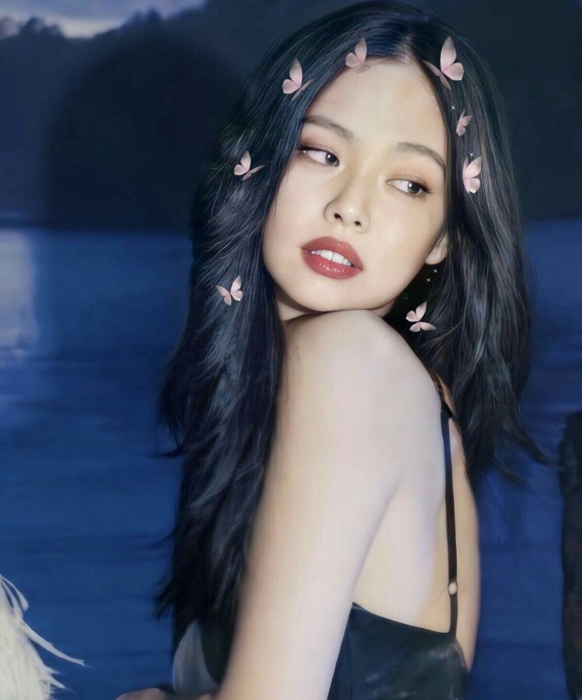 Jennie - báu vật vô giá của YG: Trong BLACKPINK là thành viên đại diện của nhóm, ra solo lại lập kỷ lục lịch sử - Ảnh 14. Jennie - báu vật vô giá của YG: Trong BLACKPINK là thành viên đại diện của nhóm, ra solo lại lập kỷ lục lịch sử - Ảnh 14.