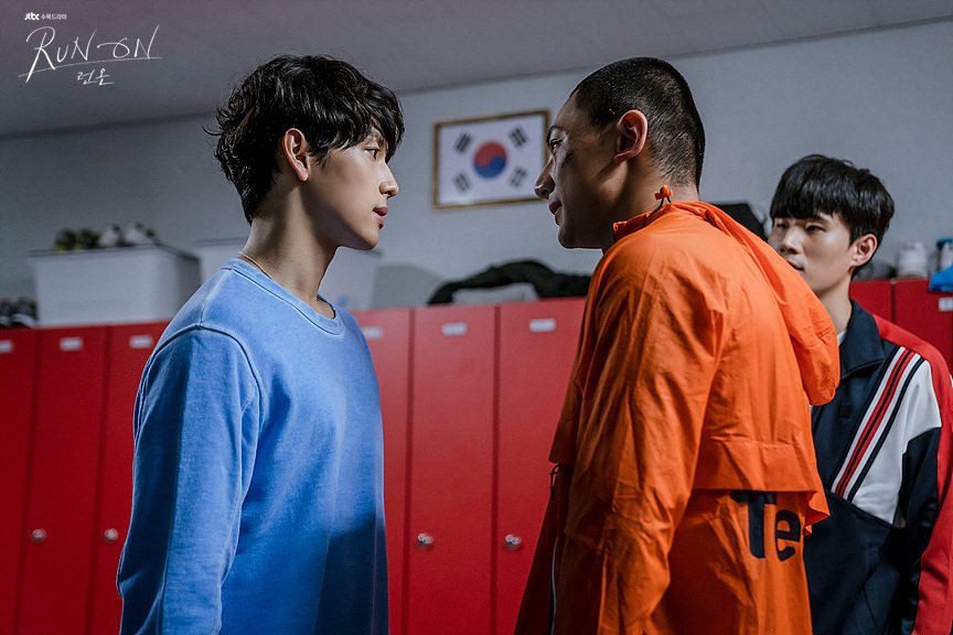 Run On của thánh đơ Shin Se Kyung: Viên ngọc thô không đáng bị quên lãng, nhân vật nào cũng điên mà dễ thương đến lạ - Ảnh 5. Run On của thánh đơ Shin Se Kyung: Viên ngọc thô không đáng bị quên lãng, nhân vật nào cũng điên mà dễ thương đến lạ - Ảnh 5.