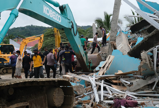 Động đất tại Indonesia: Số nạn nhân thiệt mạng tăng lên 56, hàng nghìn người bị mất nhà cửa - Ảnh 2.