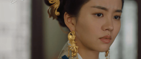 Kim So Hyun đúng chuẩn công chúa chiến binh, mặt bê bết máu ở bom tấn sử thi với Ji Soo - Ảnh 3. Kim So Hyun đúng chuẩn công chúa chiến binh, mặt bê bết máu ở bom tấn sử thi với Ji Soo - Ảnh 3.