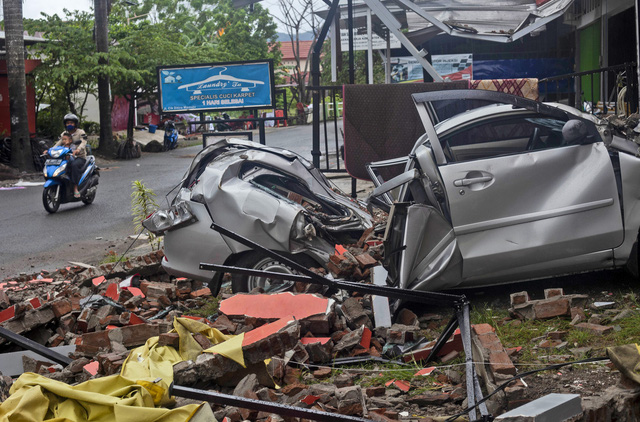 Động đất ở Sulawesi, Indonesia cướp đi sinh mạng của 81 nạn nhân, làm gần 800 người bị thương - Ảnh 2.