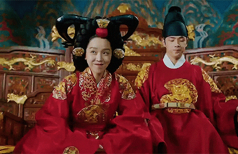 7 phim Hàn vừa ngọt sâu răng vừa hài té ghế, Tết muốn né drama thì cày ngay chứ ngần ngại gì! - Ảnh 24. 7 phim Hàn vừa ngọt sâu răng vừa hài té ghế, Tết muốn né drama thì cày ngay chứ ngần ngại gì! - Ảnh 24.