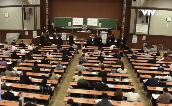 Nhật Bản tổ chức thi đại học cho hơn 535 nghìn thí sinh trong dịch COVID-19 - Ảnh 1.