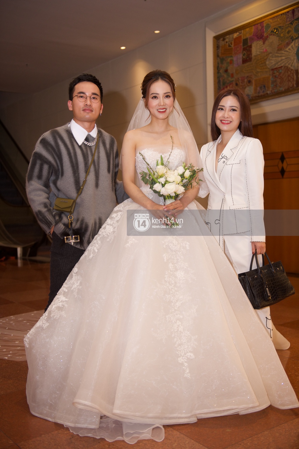 The stars landed at the NS Cong Ly wedding party: The runner Thuy Van wore the beauty of the bride, Huyen My was like a giant among beauties - Photo 10.