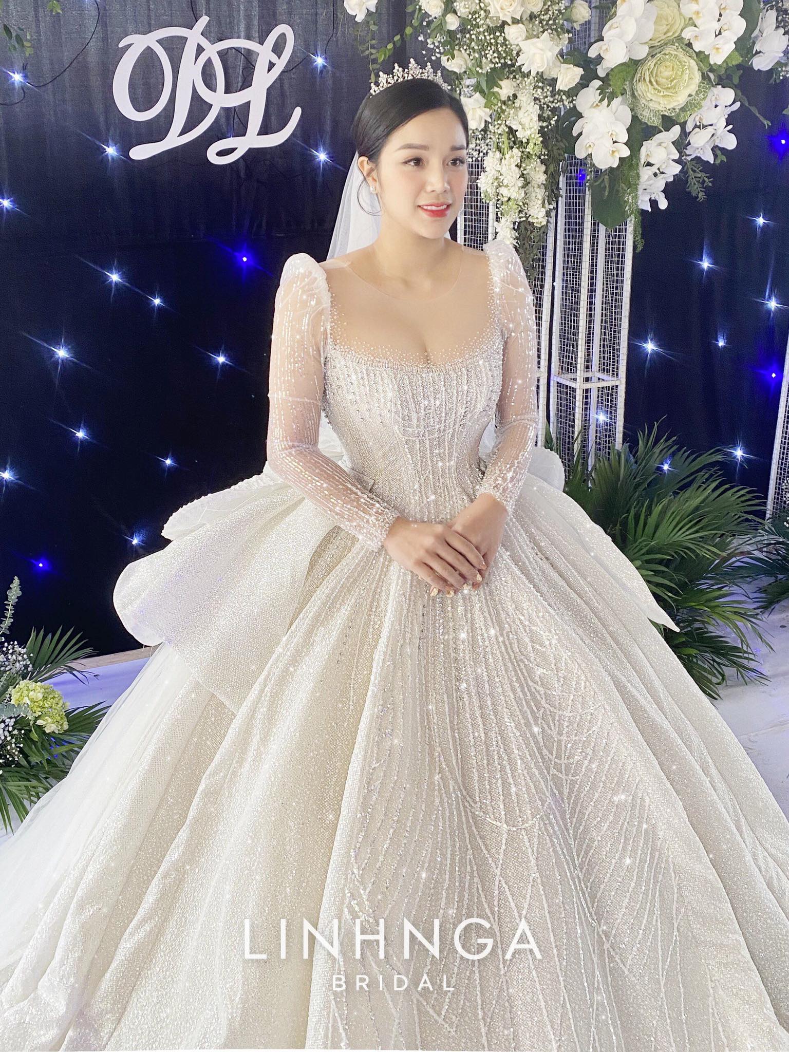 LM082  Váy cưới làm lễ limited  VÁY CƯỚI CAO CẤP LINH NGA BRIDAL