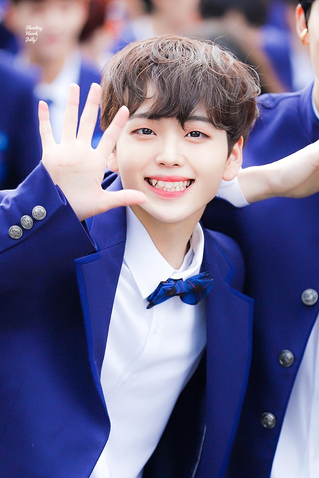 5 idol có thể thành nam thần Kpop thế hệ mới: “Em trai BTS” đẹp như nhân vật truyện tranh, “gà” nhà JYP gây sốt chỉ vì... tóc dài quá đẹp - Ảnh 17. 5 idol có thể thành nam thần Kpop thế hệ mới: “Em trai BTS” đẹp như nhân vật truyện tranh, “gà” nhà JYP gây sốt chỉ vì... tóc dài quá đẹp - Ảnh 17.